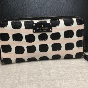 Kate spade zip up wallet